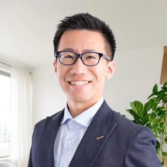 結婚相談所en.Clover カウンセラー 小堺優也